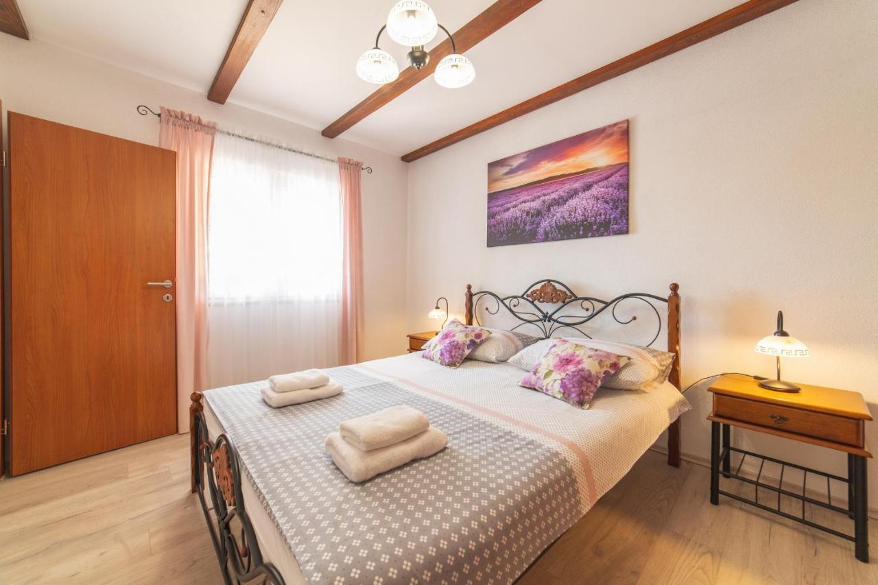 Holiday Home Sego With Private Pool Veliki Brocanac Buitenkant foto