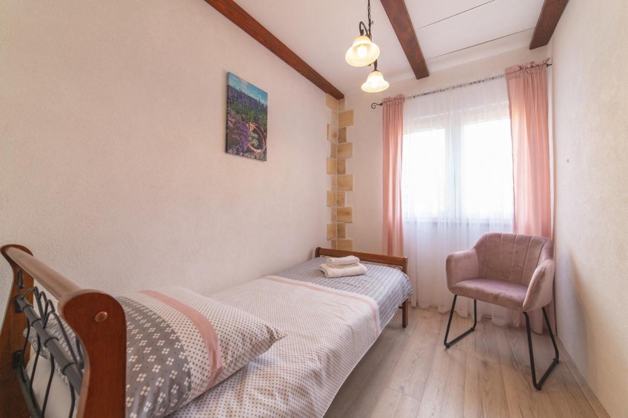 Holiday Home Sego With Private Pool Veliki Brocanac Buitenkant foto