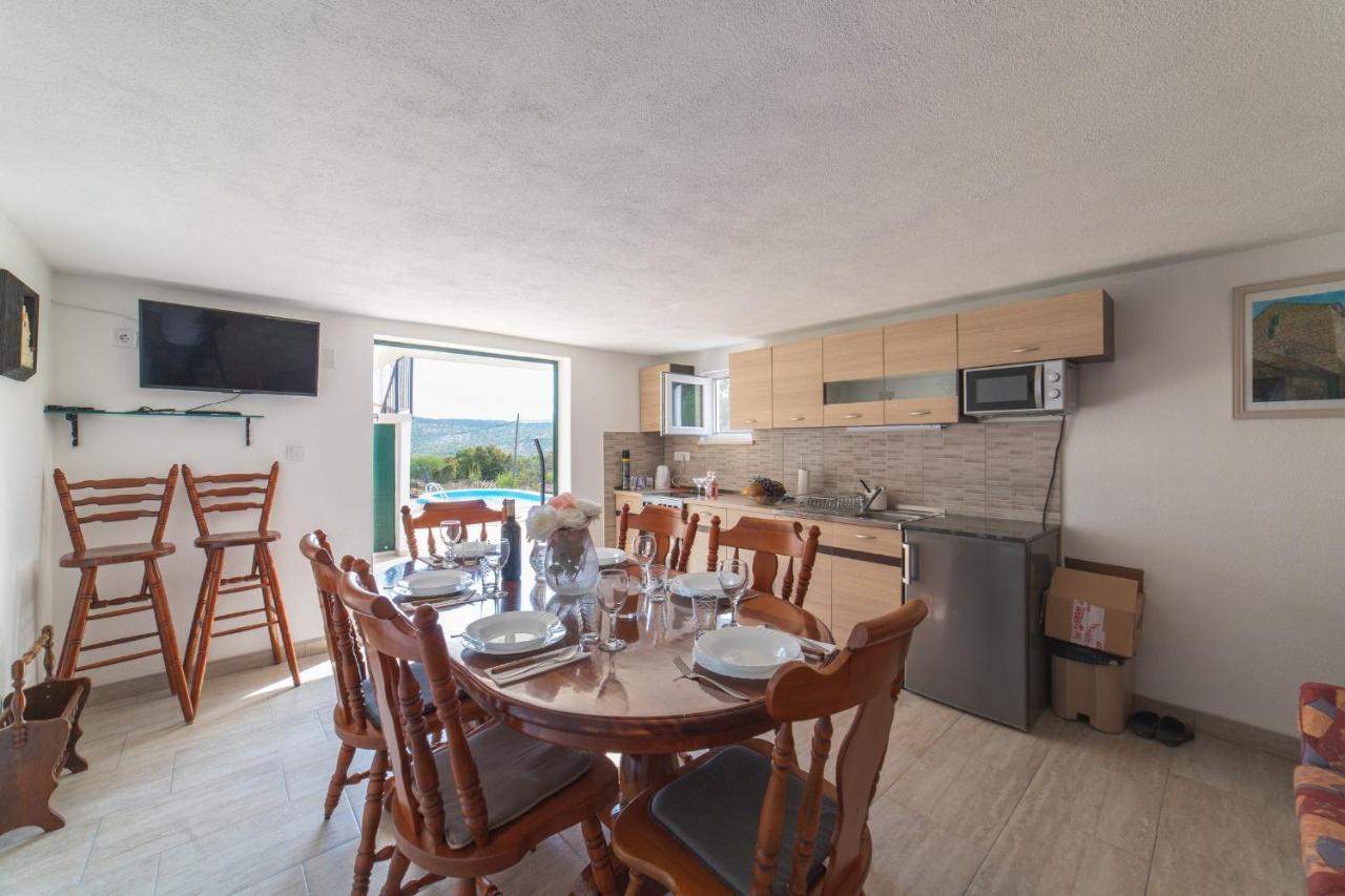 Holiday Home Sego With Private Pool Veliki Brocanac Buitenkant foto