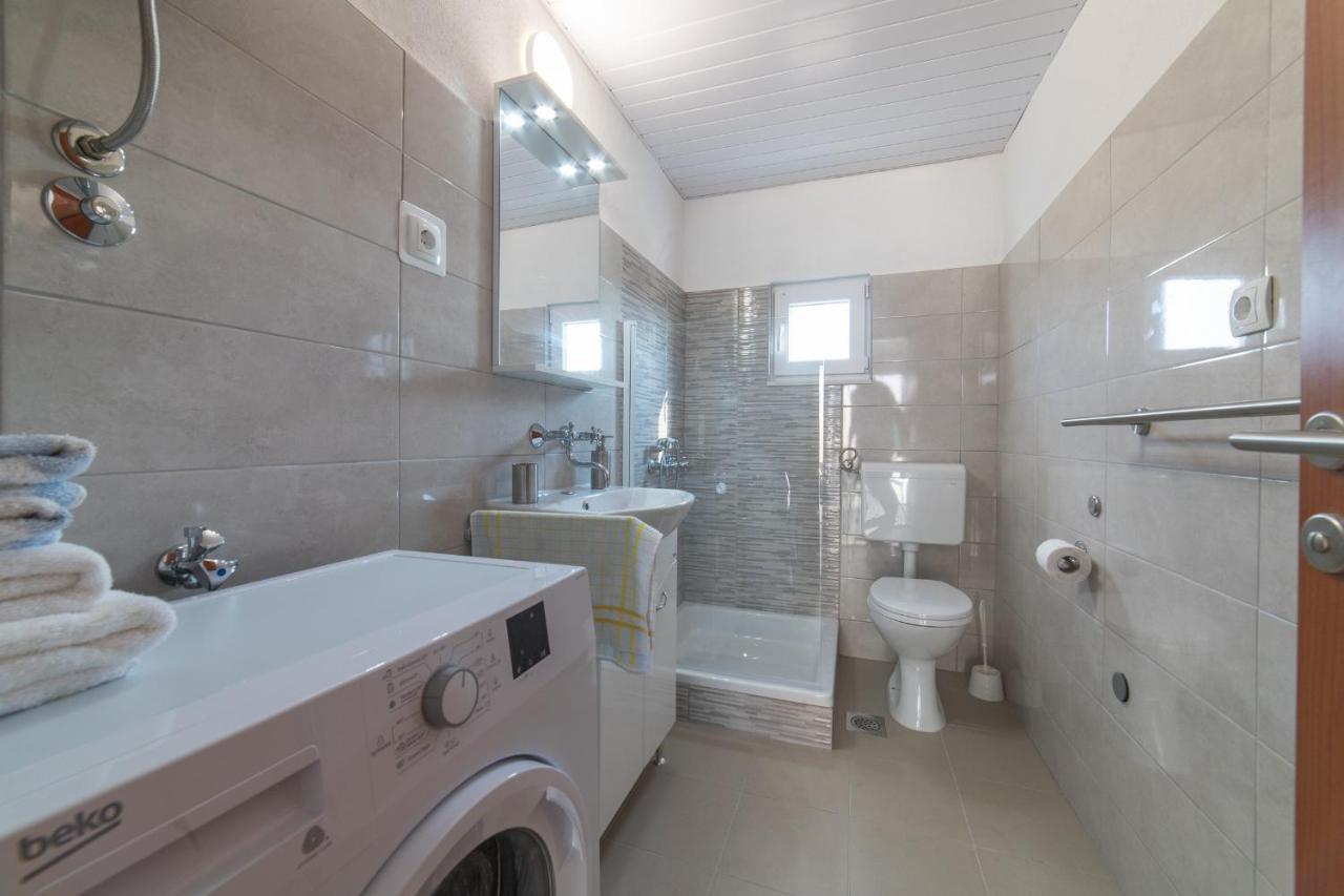 Holiday Home Sego With Private Pool Veliki Brocanac Buitenkant foto
